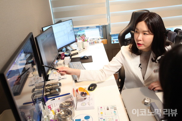 “안전 위해 엄격한 기준 세워…전 생애 안질환 치료 제공”