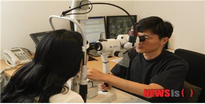[뉴시스] 자외선 노출 많은 가을철, 눈 건강 '빨간불'